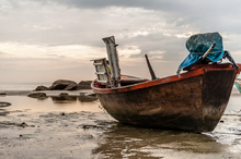 Bote Pescador en la Playa.